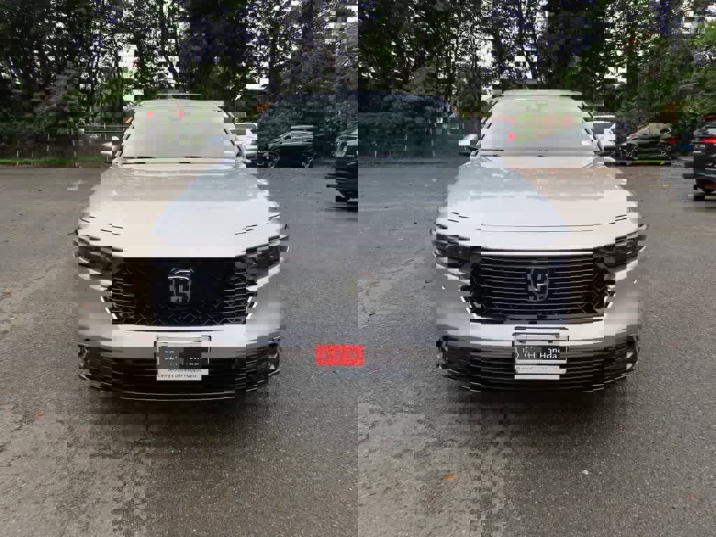 New 2025 Honda Accord Touring image 6