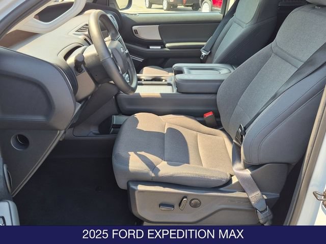 Used 2025 Ford Expedition Max Active AWD/4WD image 14