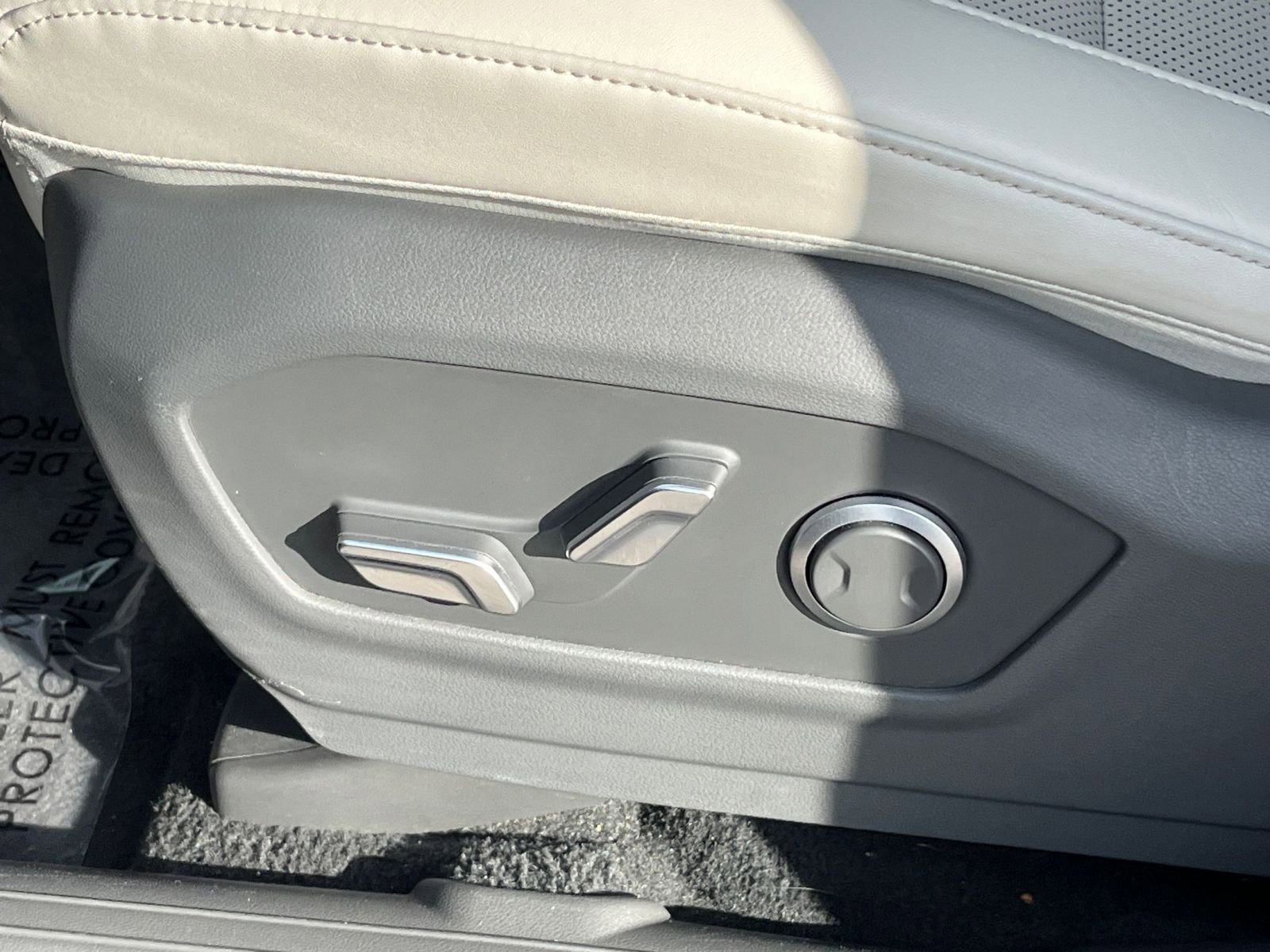 Used 2025 Hyundai Santa Fe SEL image 24