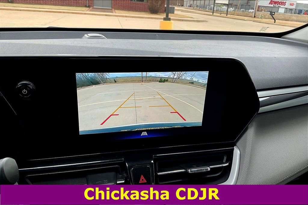 Used 2025 Chevrolet TrailBlazer LT image 14