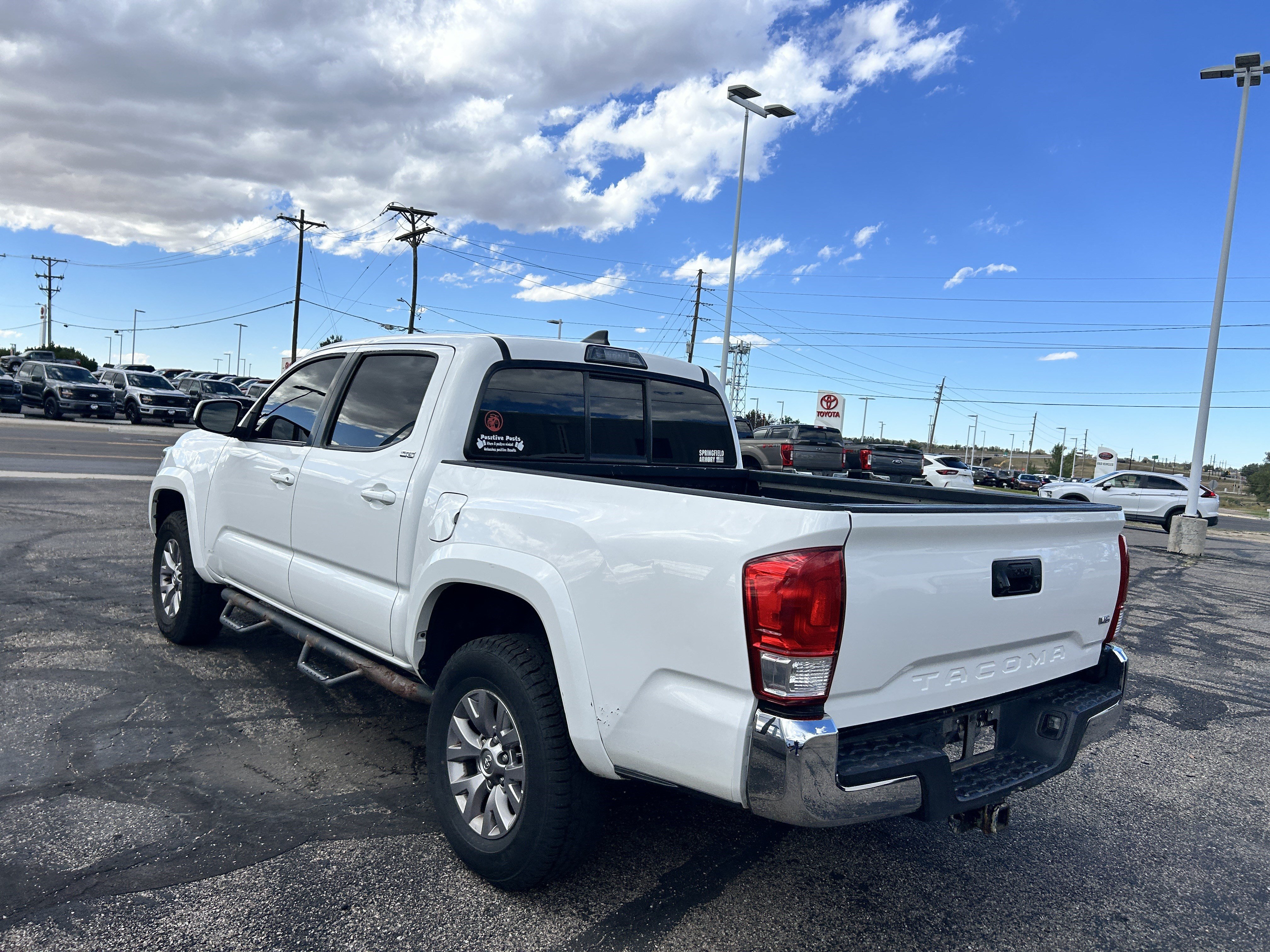 Used 2016 Toyota Tacoma SR5 w/ SR5 Appearance Package (SN) RWD image 3