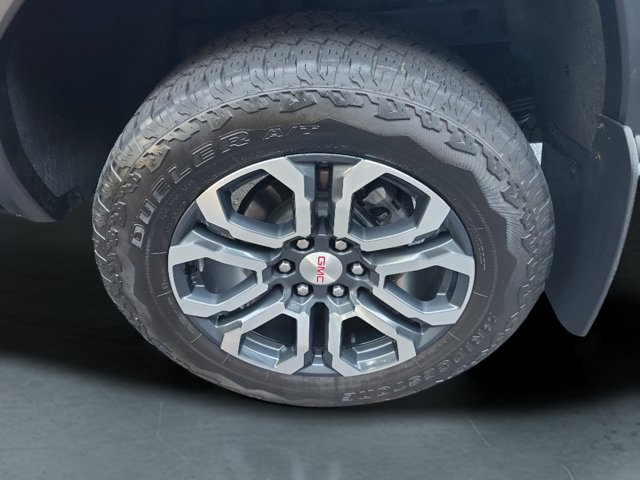 Used 2024 GMC Canyon AT4 w/ Technology Package AWD/4WD image 10