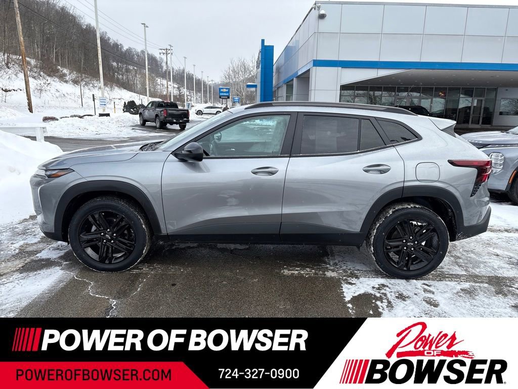 Used 2024 Chevrolet Trax ACTIV w/ Driver Confidence Package image 2