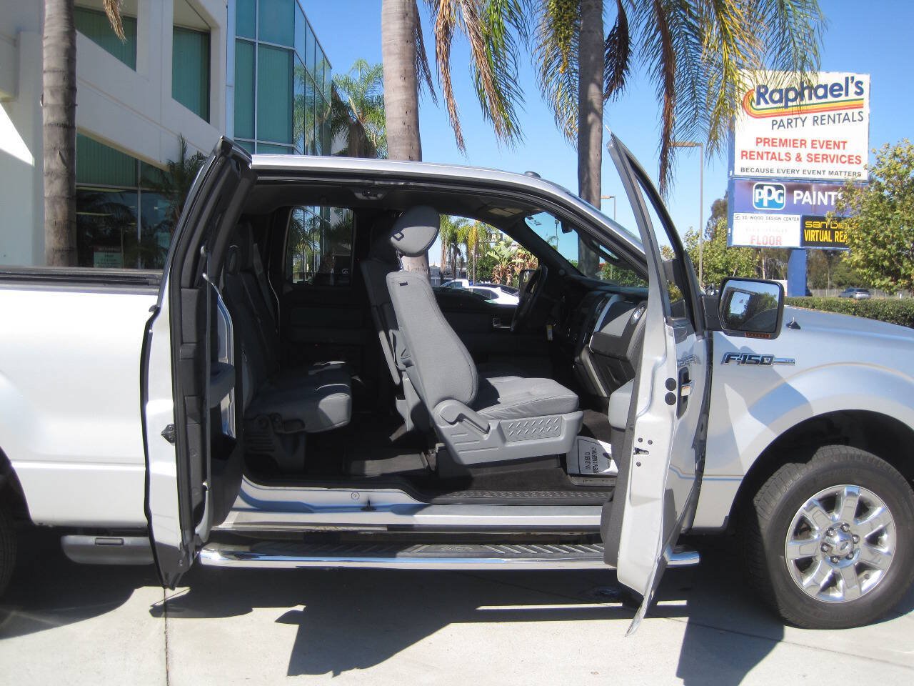 Used 2013 Ford F150 XLT w/ Luxury Equipment Group AWD/4WD image 25
