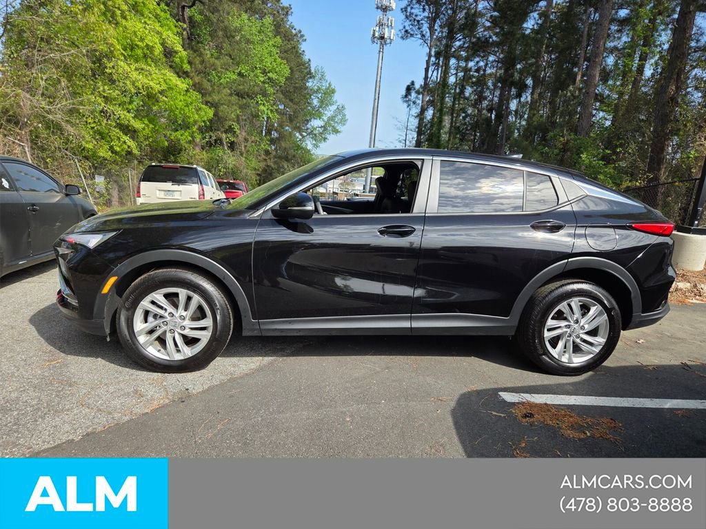 Used 2025 Buick Envista Preferred image 3