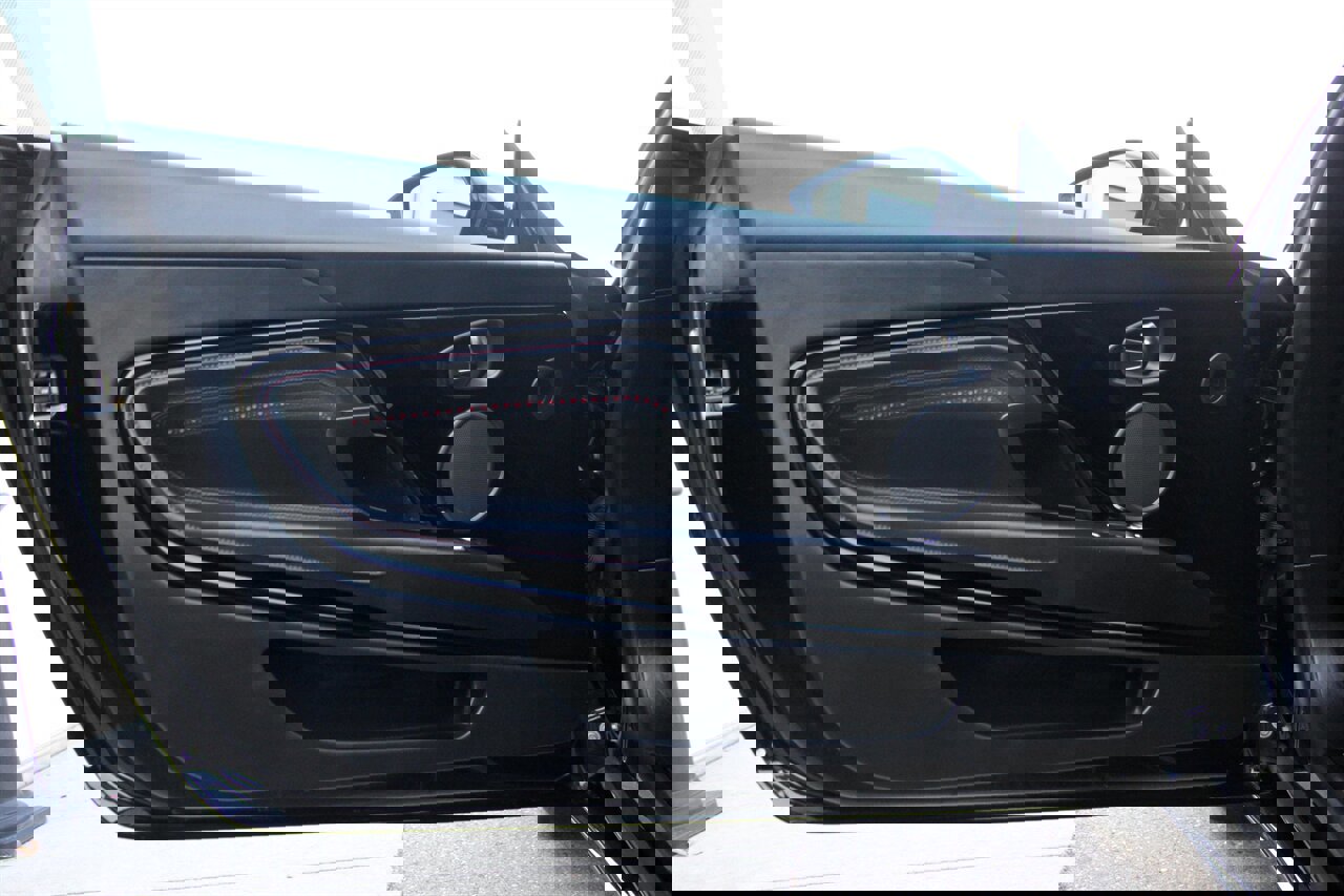 Used 2018 Aston Martin DB11 Coupe image 13