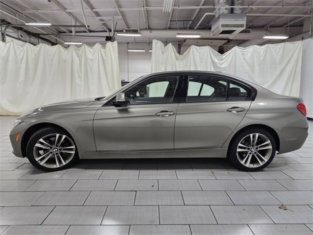 Used 2016 BMW 328i xDrive Sedan AWD/4WD image 13