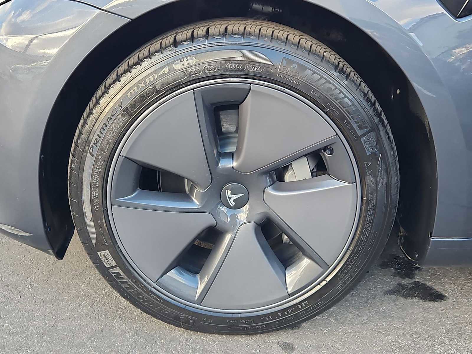 Used 2023 Tesla Model 3 Standard Range image 13