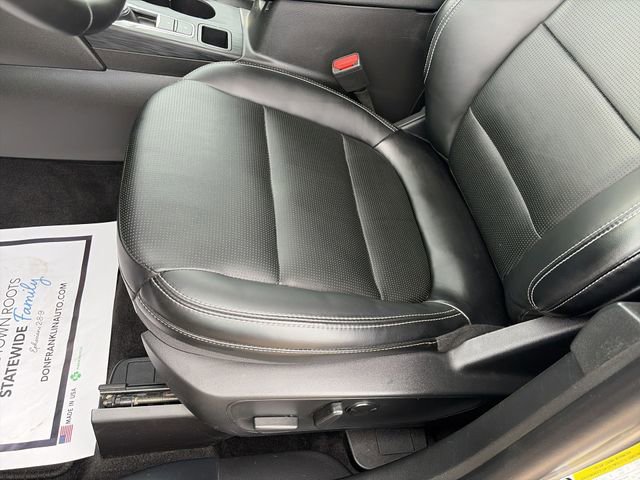 Used 2025 Ford Escape Platinum AWD/4WD image 12