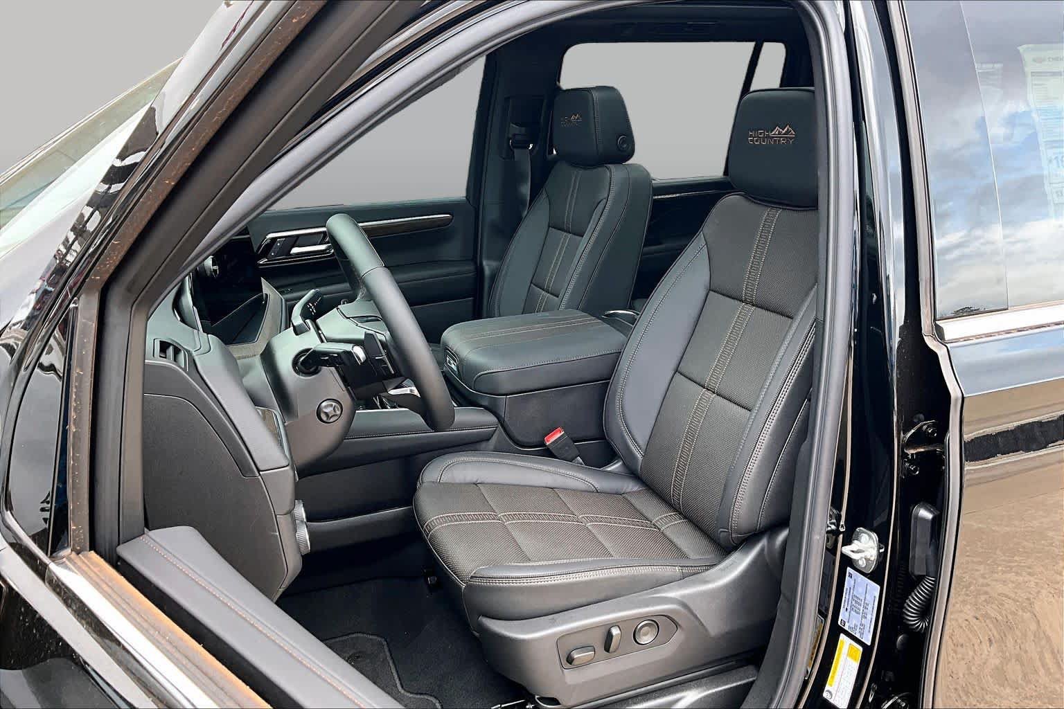 New 2026 Chevrolet Suburban High Country AWD/4WD image 11