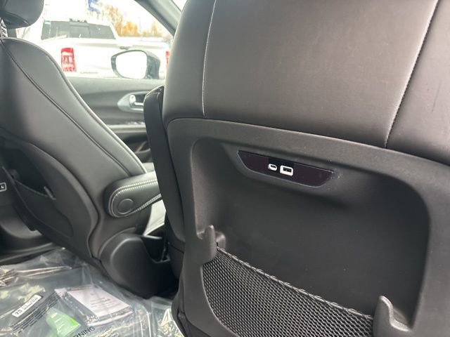 New 2026 Chrysler Pacifica Limited image 16