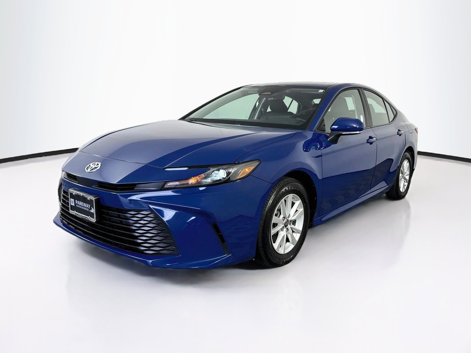 Used 2025 Toyota Camry LE w/ Convenience Package AWD/4WD image 3