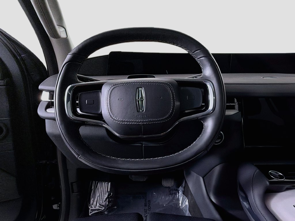 Used 2025 Lincoln Navigator L Reserve AWD/4WD image 11