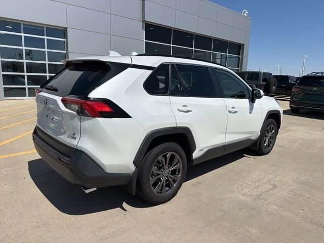 Used 2023 Toyota RAV4 XLE Premium image 7