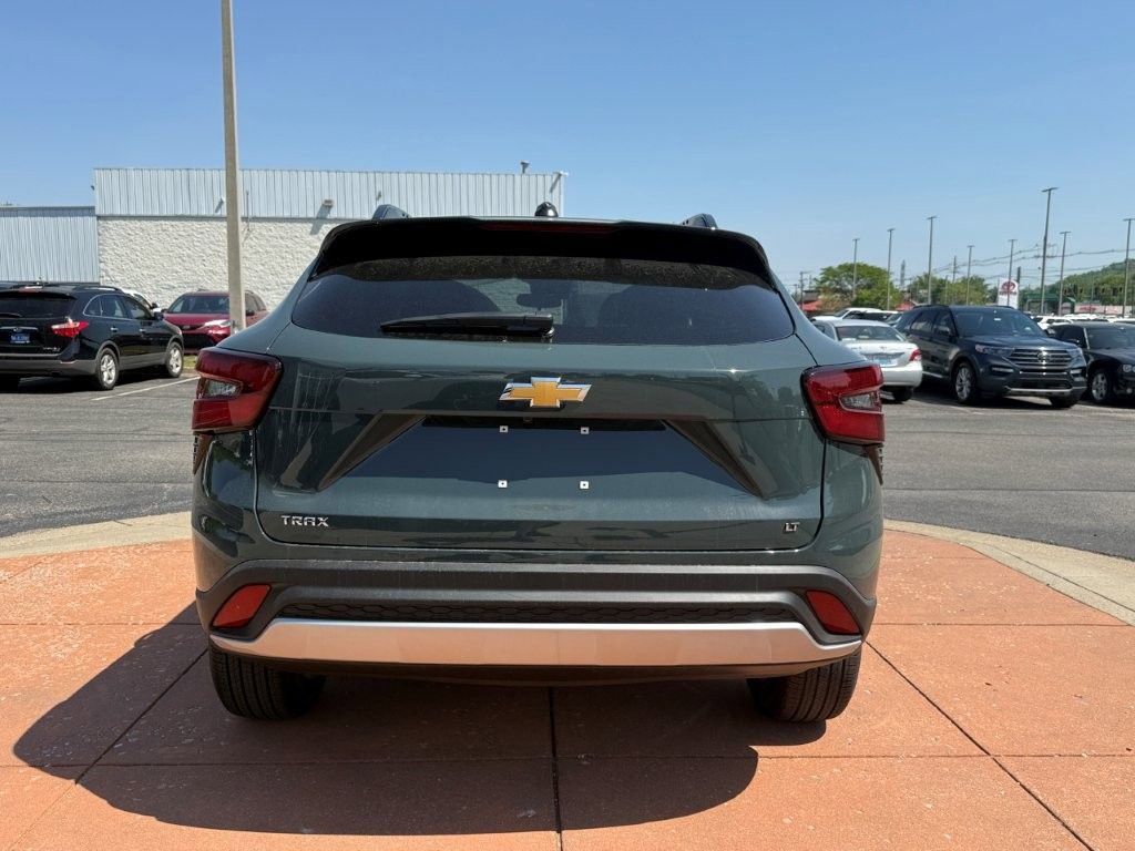 New 2026 Chevrolet Trax LT FWD image 5