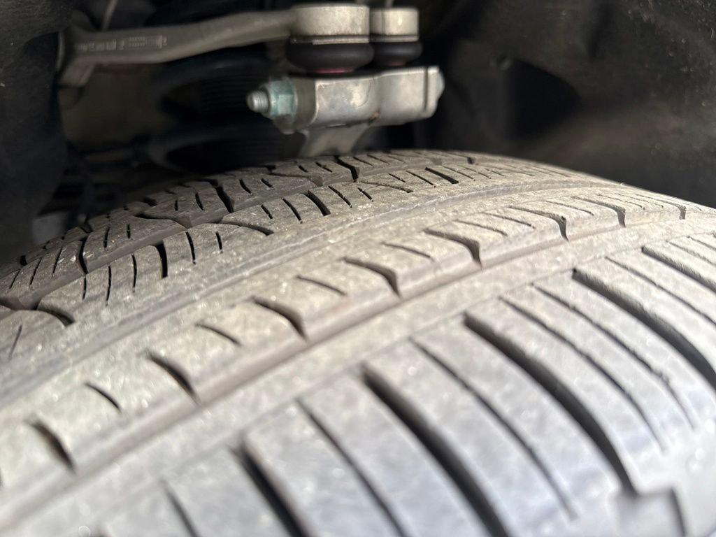 Used 2025 Porsche Macan Base image 28