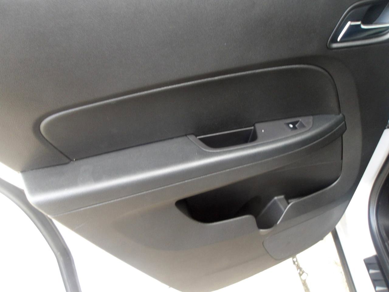 Used 2011 GMC Terrain SLT FWD image 16