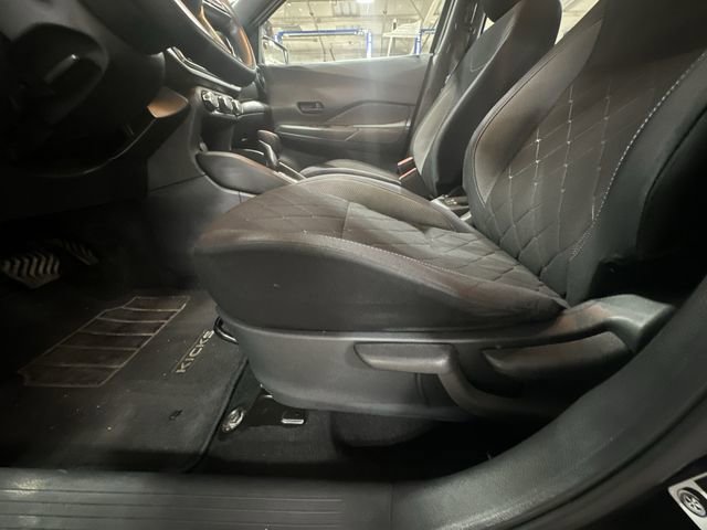 Used 2018 Nissan Kicks S FWD image 18