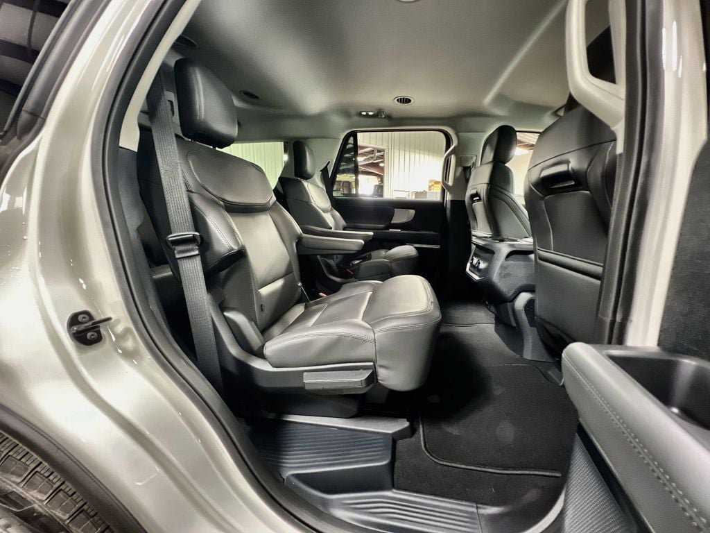 New 2026 Ford Expedition Active AWD/4WD image 25