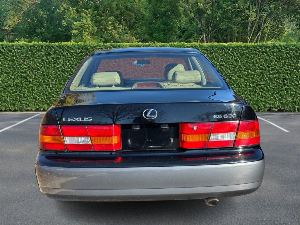 Used 1998 Lexus ES 330 image 8