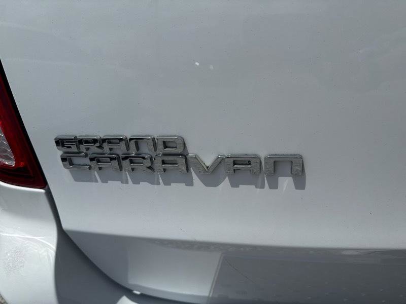 Used 2018 Dodge Grand Caravan SE w/ UConnect Hands-Free Group FWD image 21