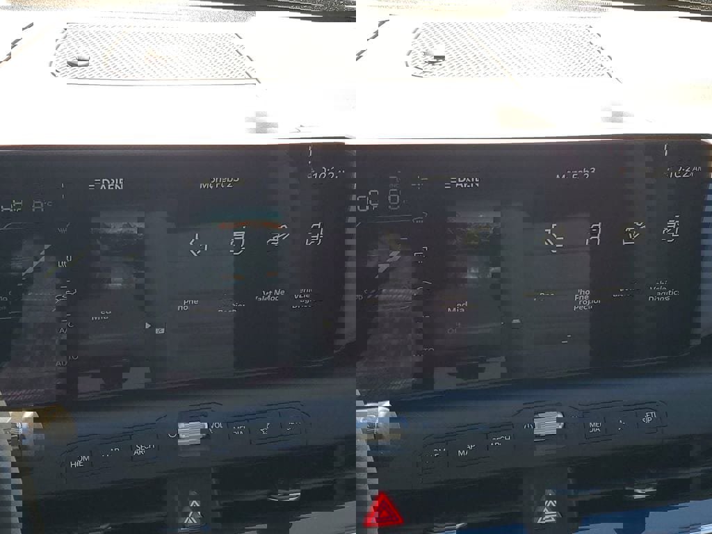 Used 2025 Kia K4 EX image 16