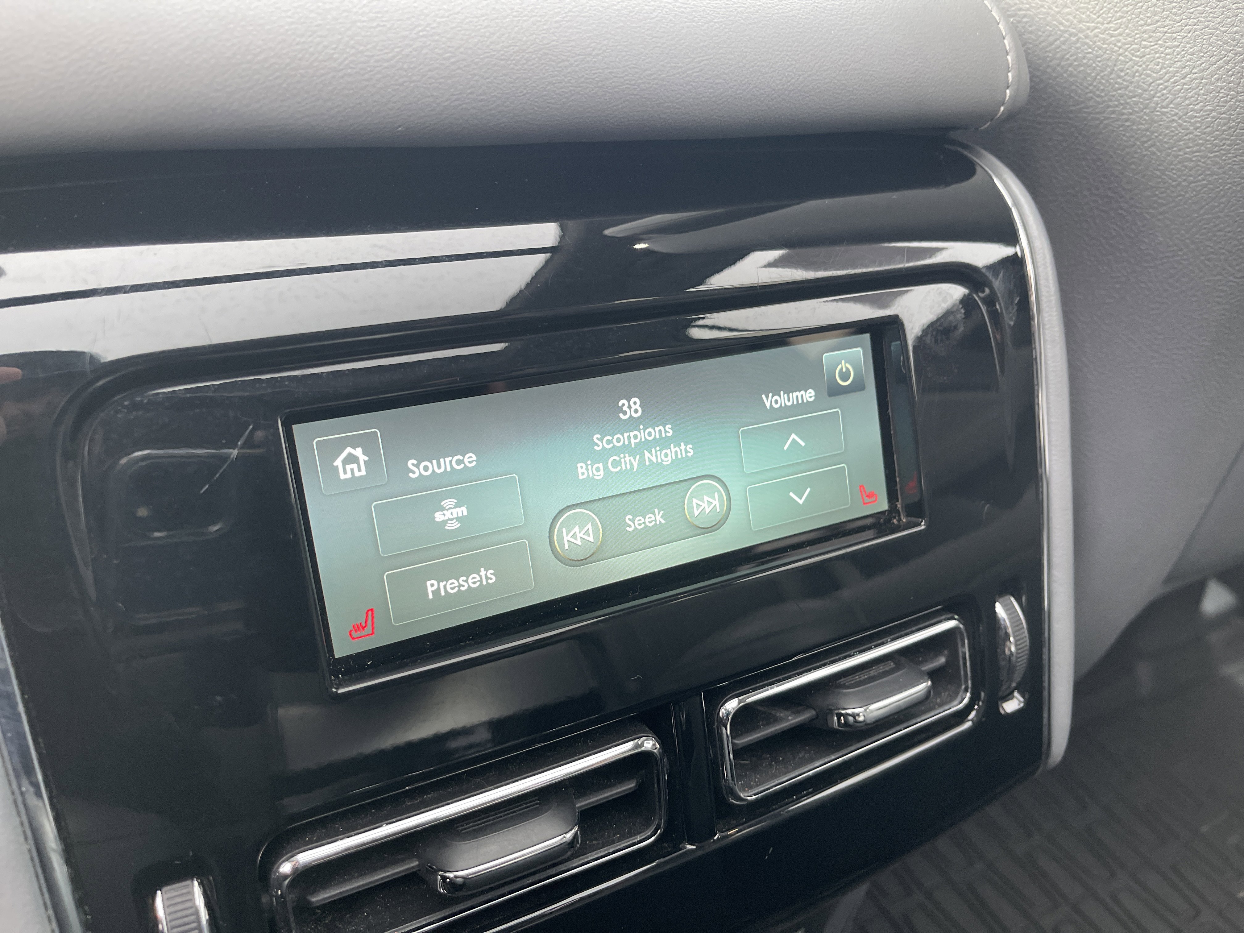 Used 2020 Lincoln Aviator Reserve w/ Equipment Group 202A image 25