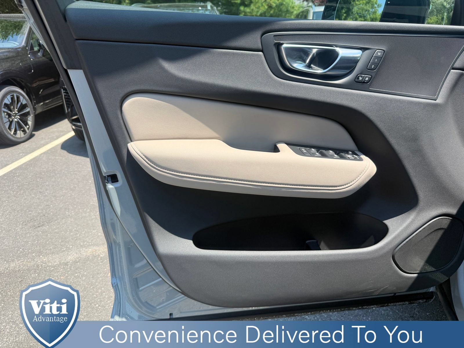 New 2026 Volvo XC60 B5 Plus w/ Protection Package Premier AWD/4WD image 11