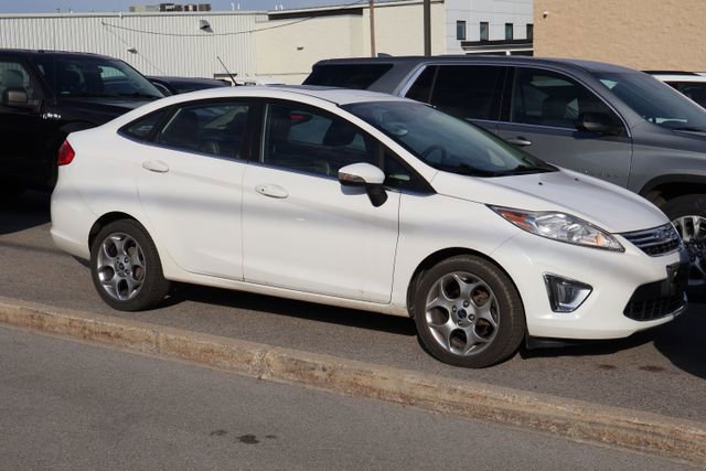Used 2011 Ford Fiesta SEL w/ 301A Rapid Spec Order Code image 2