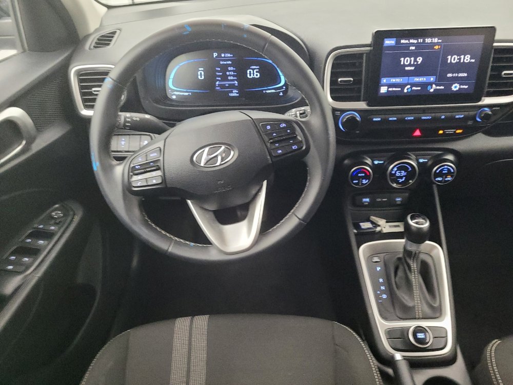 Used 2024 Hyundai Venue SEL FWD image 22