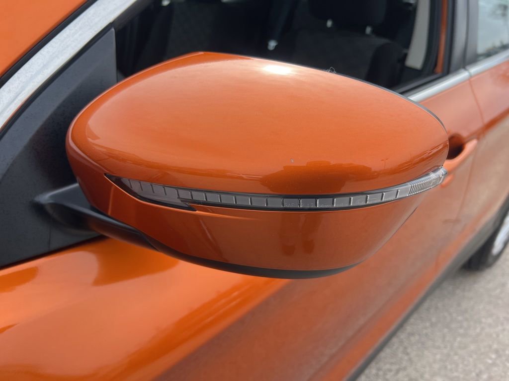 Used 2020 Nissan Rogue Sport SV w/ All-Weather Package image 30