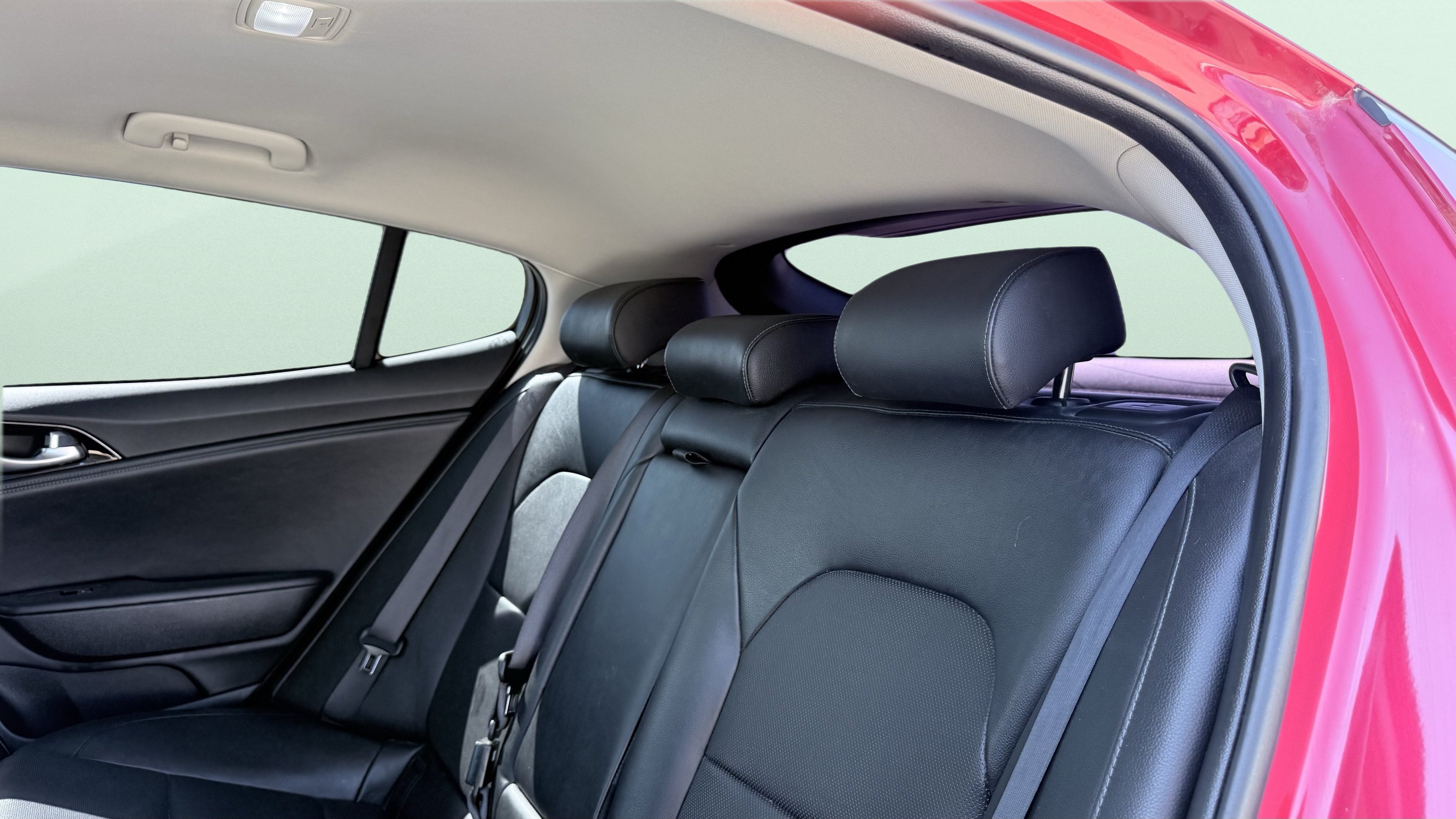 Used 2019 Kia Stinger Premium RWD image 30