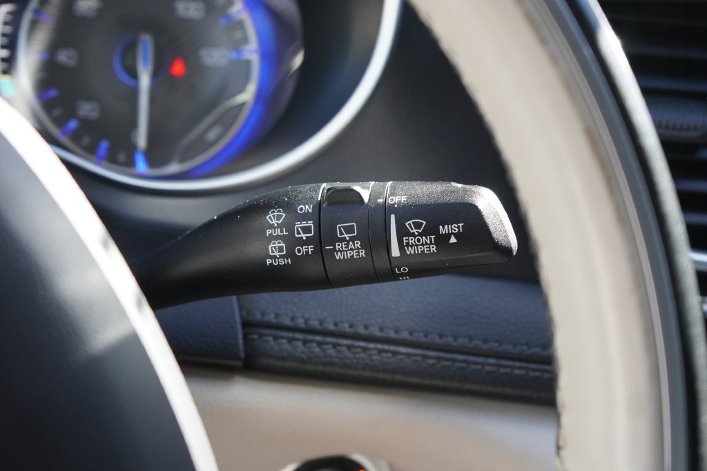 Used 2020 Chrysler Pacifica Limited FWD image 18