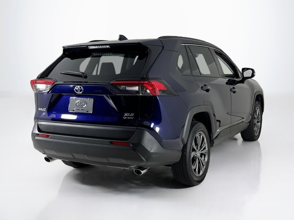 Used 2025 Toyota RAV4 XLE Premium w/ Weather Package AWD/4WD image 5
