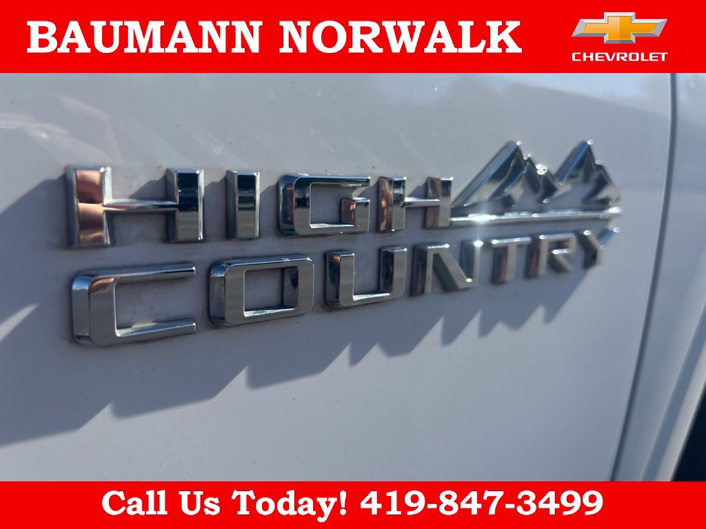 Used 2022 Chevrolet Traverse High Country AWD/4WD image 13