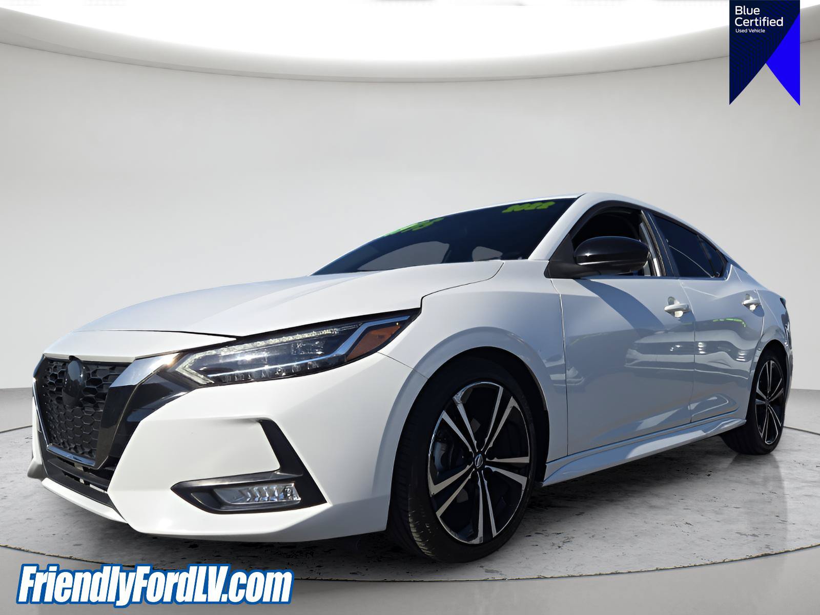 Used 2022 Nissan Sentra SR w/ SR Premium Package FWD image 2