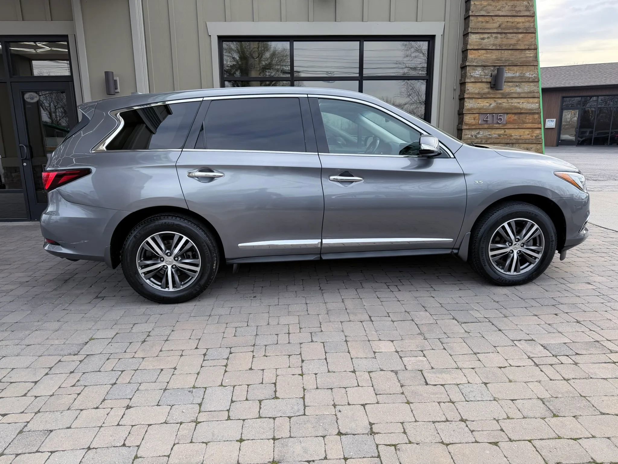 Used 2020 INFINITI QX60 Pure image 7