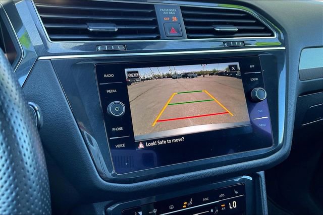 Used 2022 Volkswagen Tiguan SE R-Line image 23