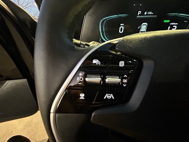 Used 2023 Kia Niro EX Touring image 12