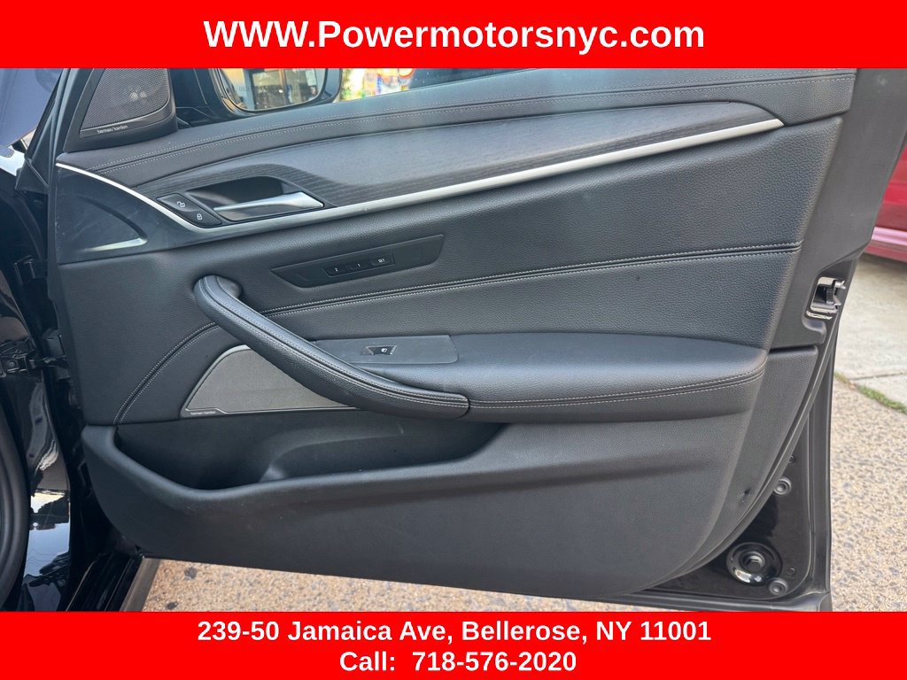 Used 2022 BMW M550i xDrive w/ Executive Package AWD/4WD image 37