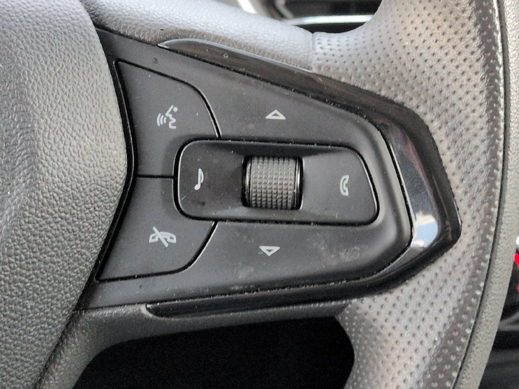 Used 2025 Chevrolet TrailBlazer LT AWD/4WD image 21