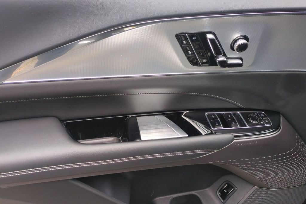 Certified 2024 Cadillac Lyriq Tech AWD/4WD image 23