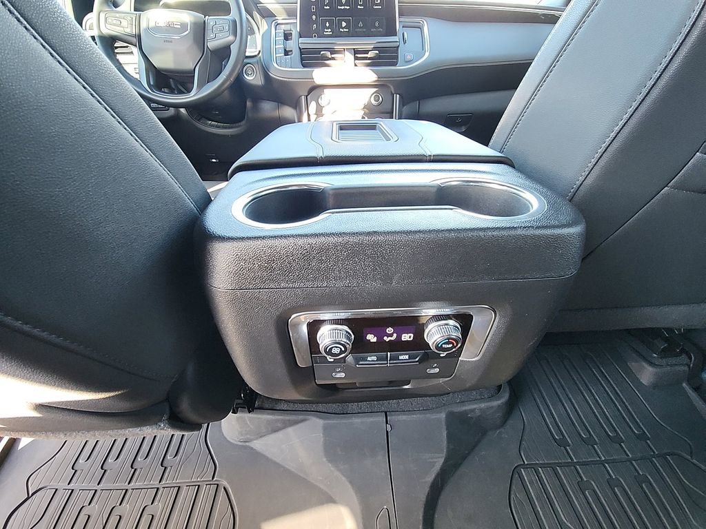 Used 2023 GMC Yukon AT4 w/ AT4 Premium Plus Package image 30