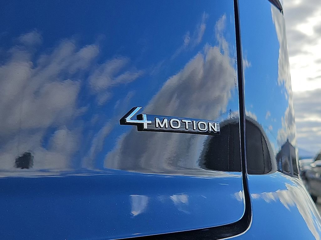 New 2026 Volkswagen Atlas Cross Sport SEL Premium R-Line image 11