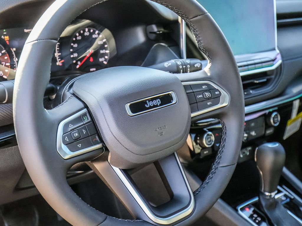 New 2026 Jeep Compass Latitude AWD/4WD image 23