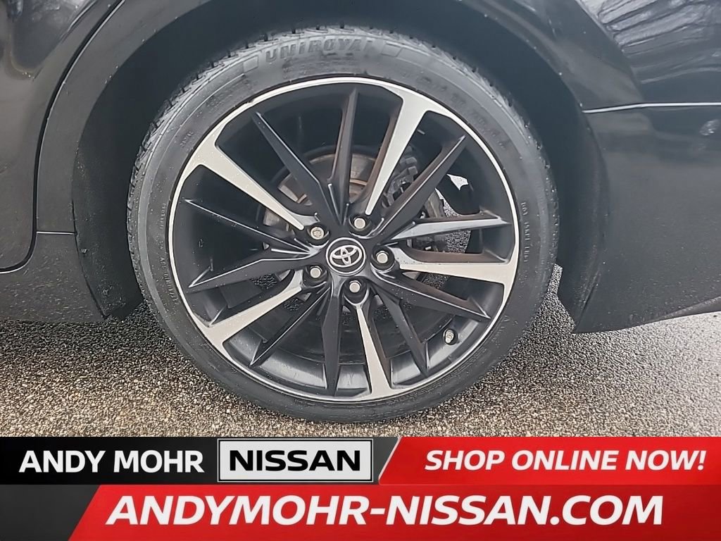 Used 2018 Toyota Camry XSE image 13