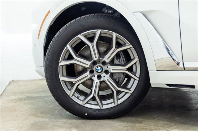 Certified 2025 BMW X7 xDrive40i image 23