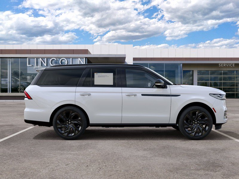 New 2027 Lincoln Navigator Black Label AWD/4WD image 5