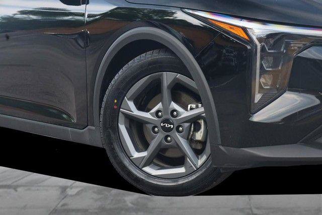 Used 2025 Kia K4 FWD image 3