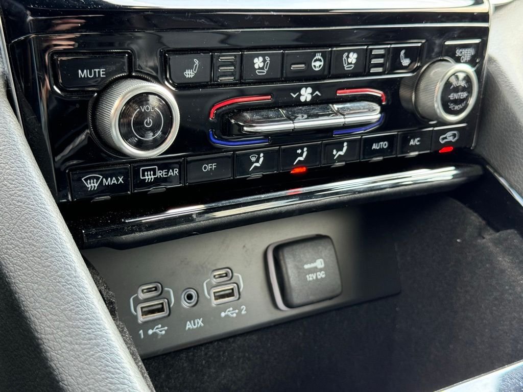 Used 2022 Jeep Grand Cherokee Overland AWD/4WD image 34